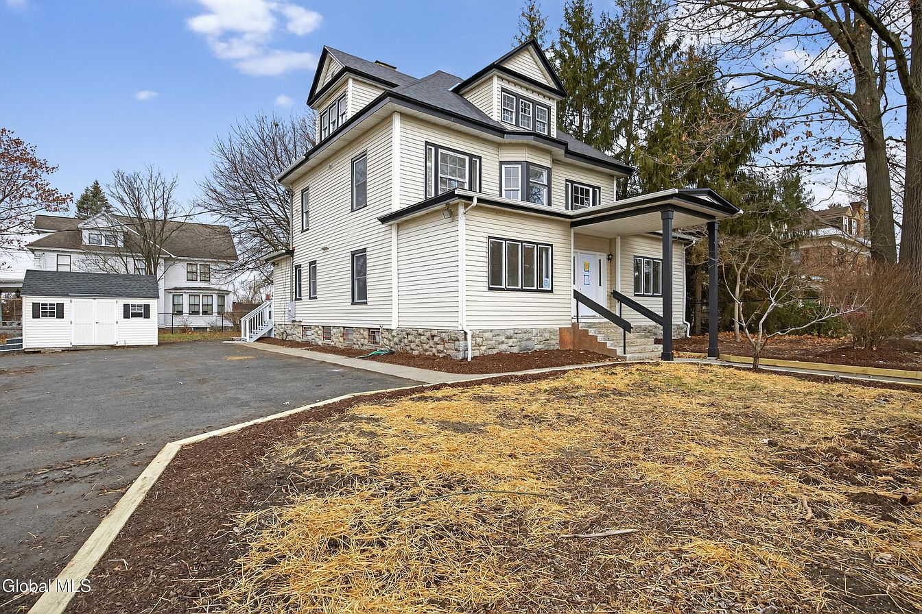 1st image of 901 Bedford Road