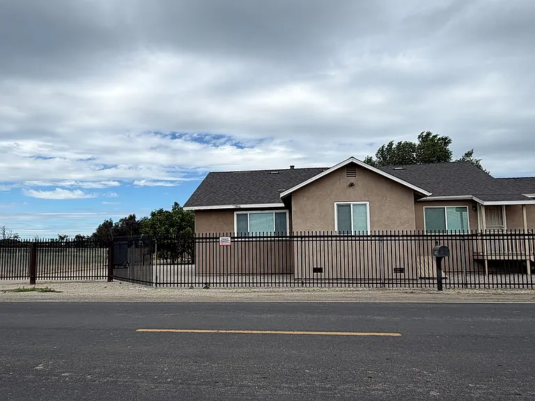 4410 S Holt Rd — Photo 1