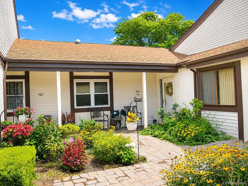 506 Alden Ct N
