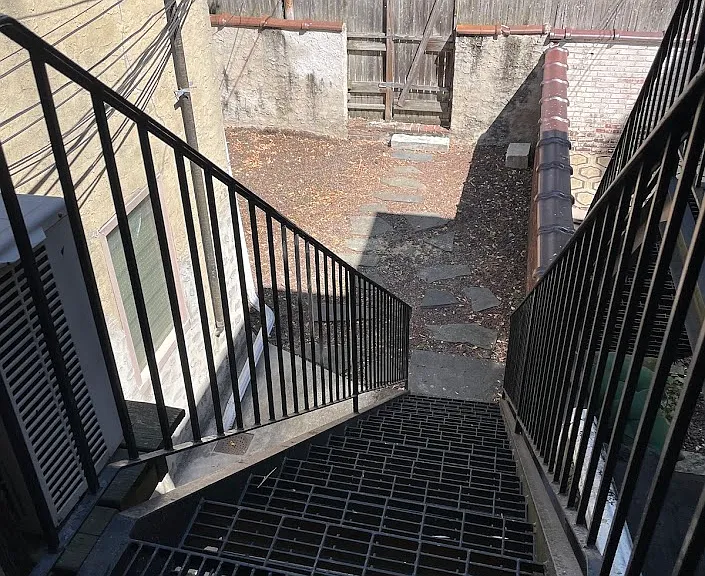 4349 Main St #2R — Photo 8