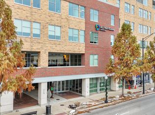 301 N Neil St APT 708, Champaign, IL 61820