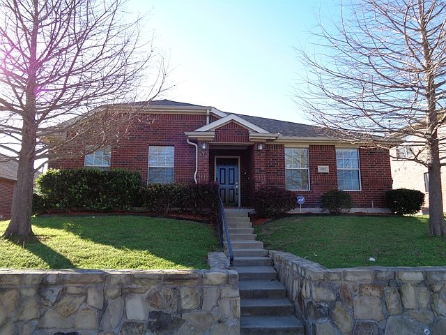 1st image of 1942 Rustic Creek Dr