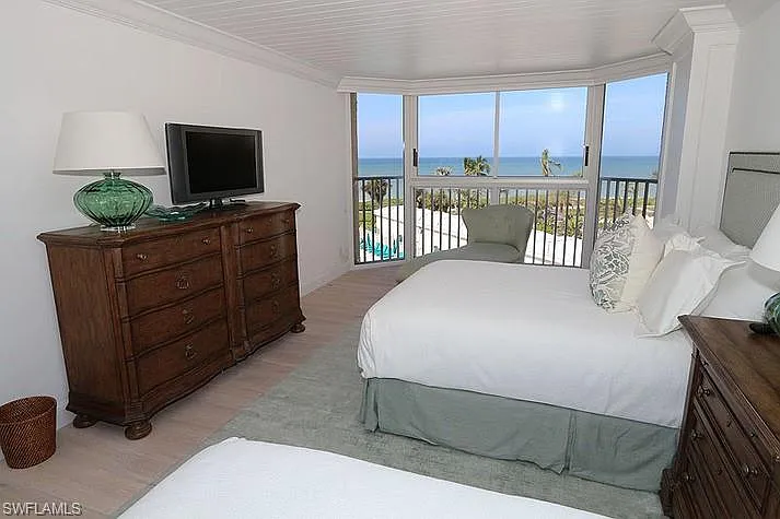 4041 Gulf Shore Blvd N #301 — Photo 17