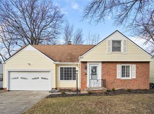 3575 Monticello Blvd, Cleveland Heights, OH 44121