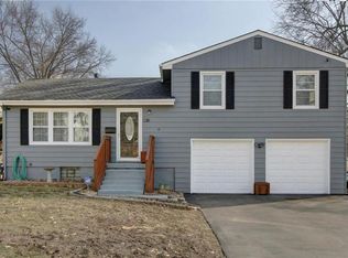 9411 E 80th Ter, Raytown, MO 64138
