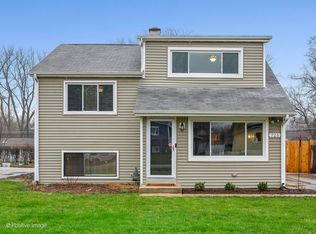 0S725 East St, Winfield, IL 60190