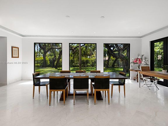 5th image of 1653 S Bayshore Dr