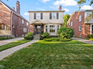343 Mount Vernon Ave, Grosse Pointe Farms, MI 48236