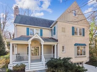 202 Oxford St, Chevy Chase, MD 20815