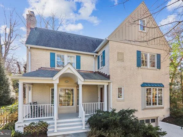 202 Oxford St, Chevy Chase, MD 20815
