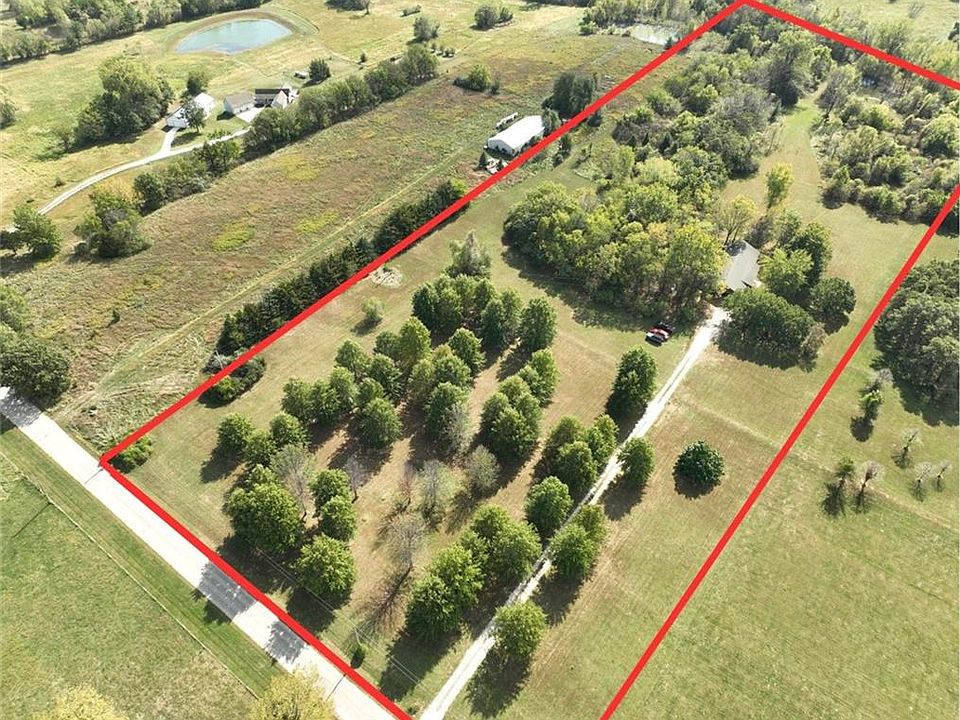2nd image of 1932 NW 550th Rd