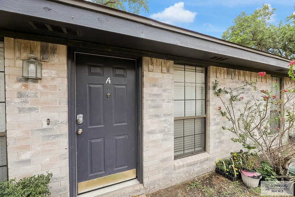 1604 Avocet Ave — Photo 1