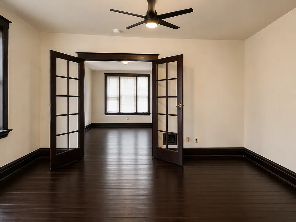 4601 Wilcox Ave #2E