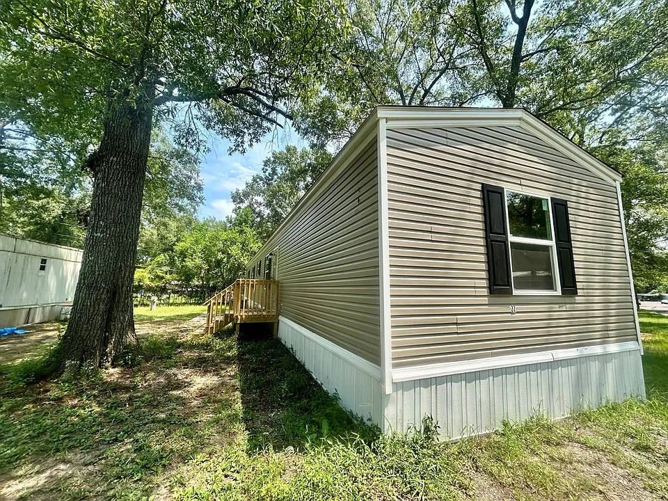 22 White Oak Vlg