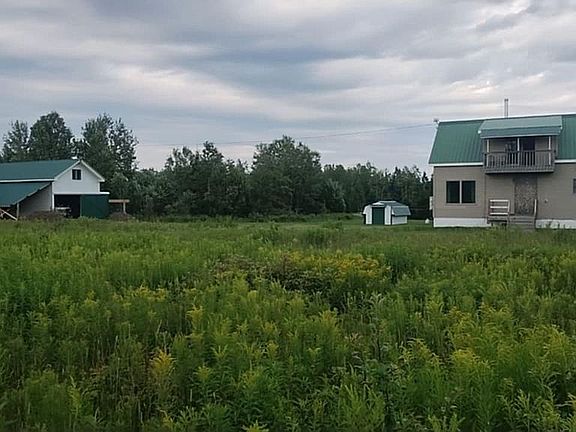 3rd image of 350 High Meadow Rd