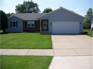 1411 Cindy Ln, Sandwich, IL 60548