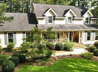 407 Gatewood Dr, Greenwood, SC 29646