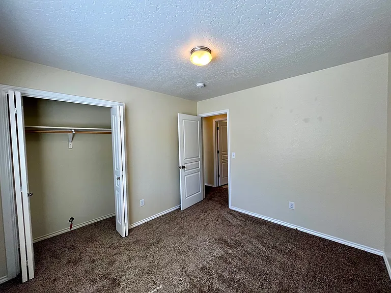 16426 N Asbury Dr — Photo 20