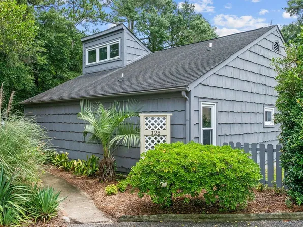 126 Dogwood Ln., North Myrtle Beach, SC 29582
