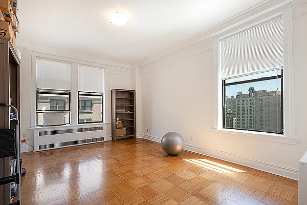 Rented by Rita S Citrin, LREB | media 32