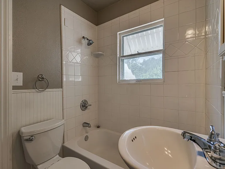 917 Fay Ave — Photo 8