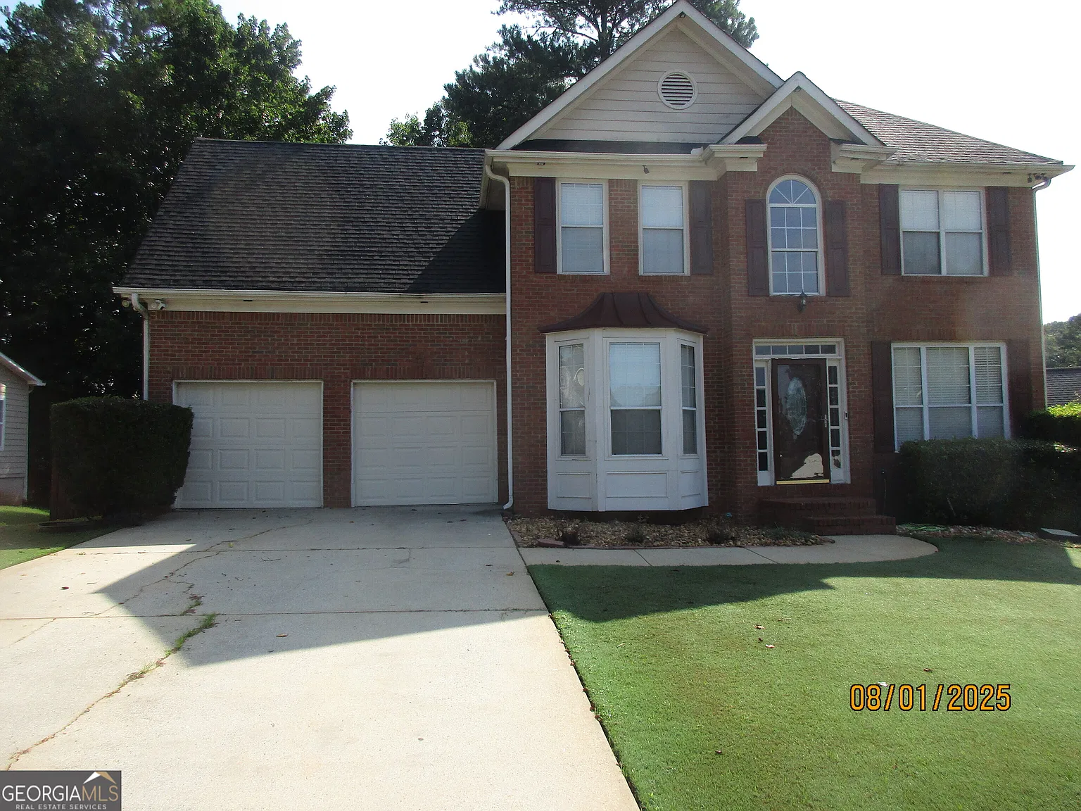 4 bed, 2.5 bath, $2,300 — Photo 1