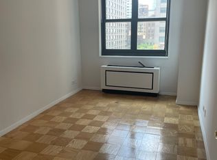 200 E 72nd St APT 8D, New York, NY 10021