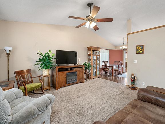 3rd image of 1764 N Myers Cir