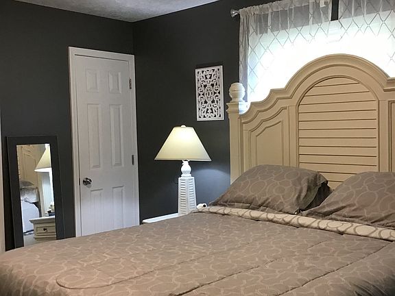 4th image of 51900 Northfield Dr