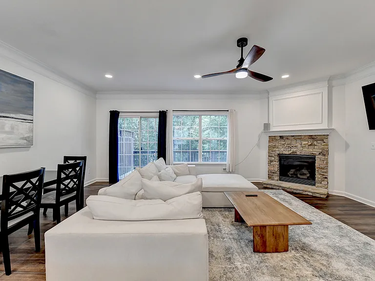 5204 Wellsley Bnd — Photo 24