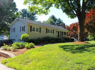 48 Lovejoy Rd, Andover, MA 01810
