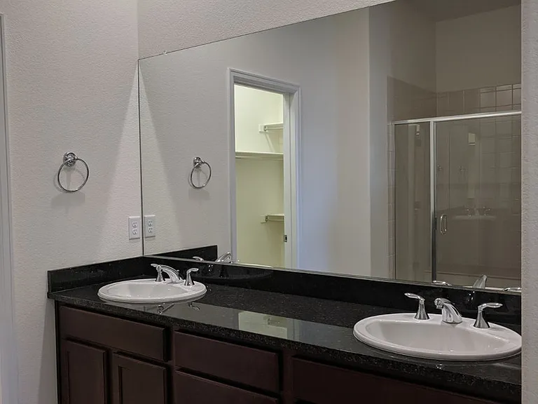 6015 Medlar Pl — Photo 8