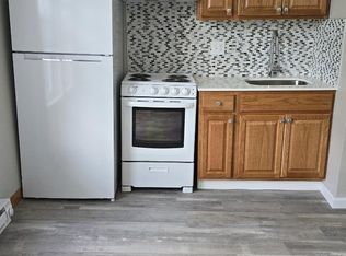 7 Brownell Ave, Hartford, CT 06106