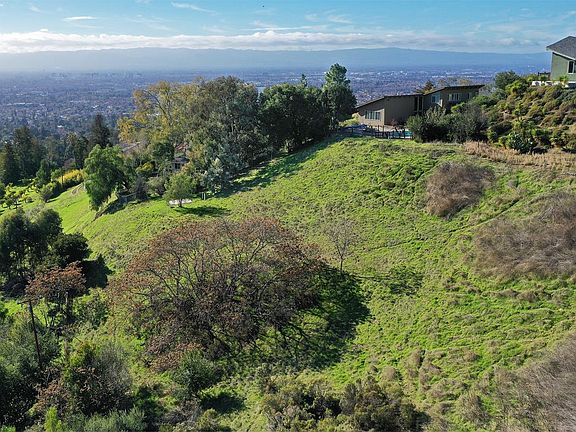 4th image of 15742 Alta Vista Way