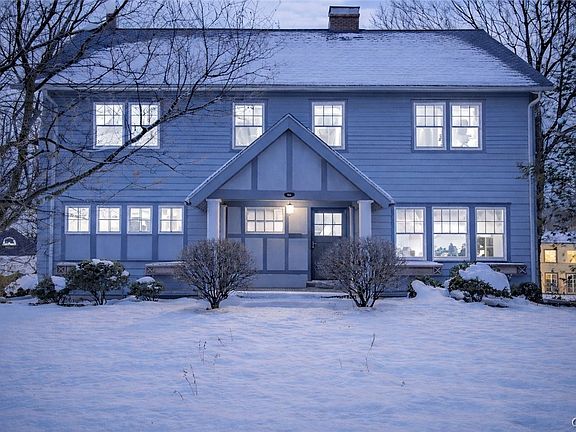 2nd image of 104 Burlingame Rd