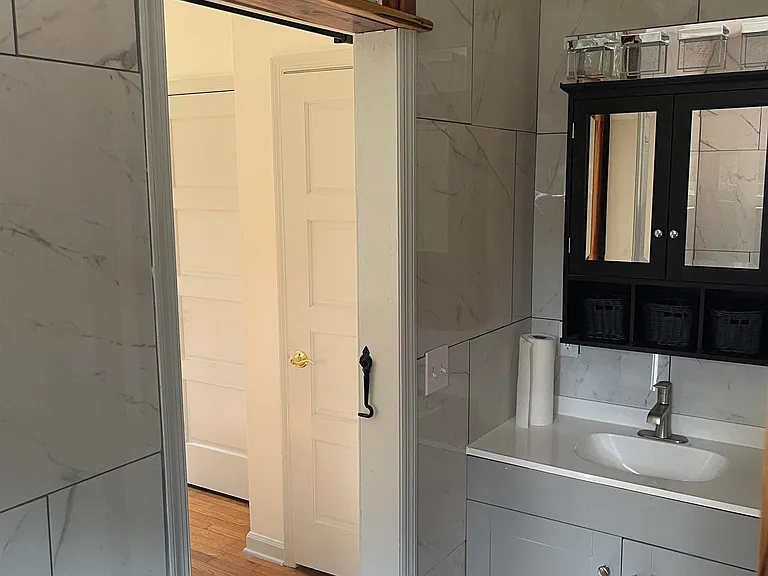 315 Caroline Ave — Photo 22