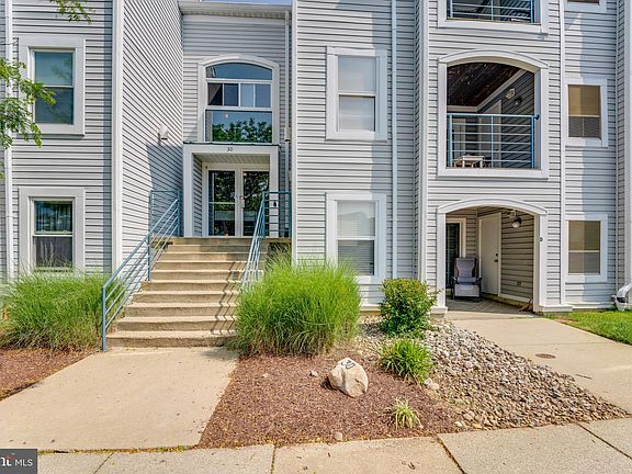 2nd image of 30 Greystone Ct APT H