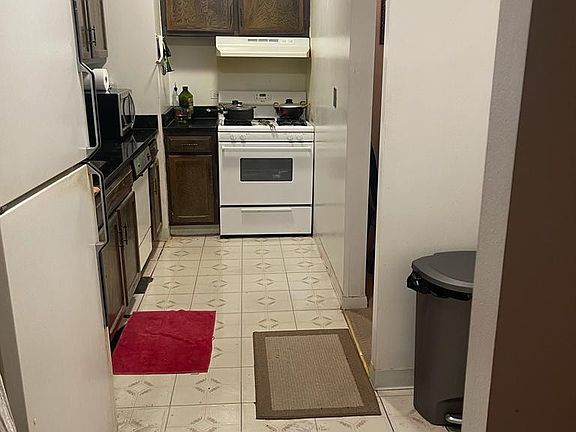 4th image of 2200 S Stewart Ave APT 3H