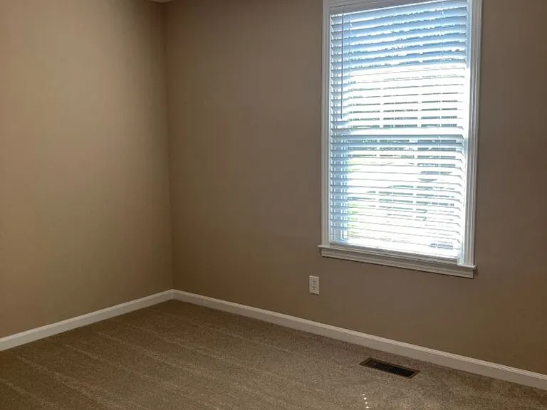 108 Lakebrink Dr — Photo 13