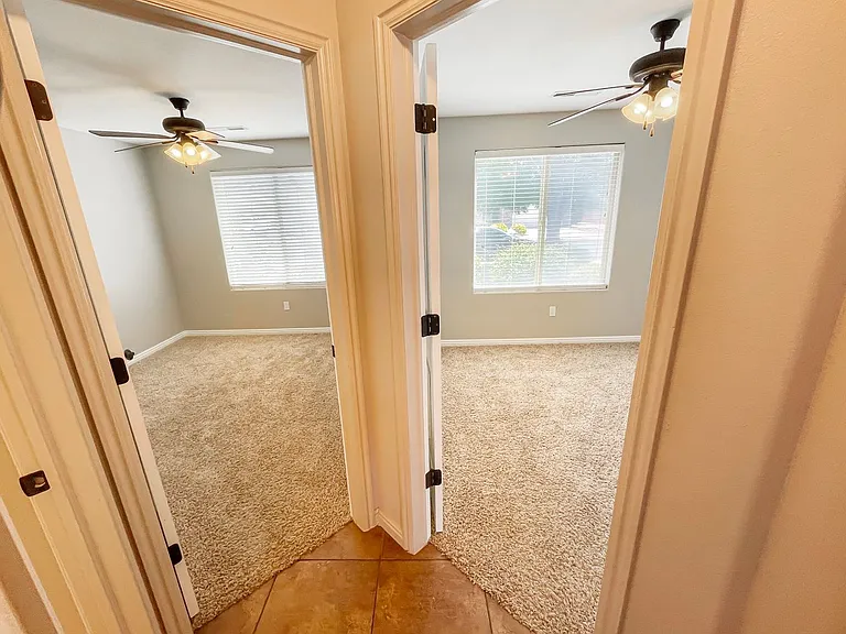 1228 W 200 N — Photo 11