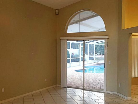 5th image of 5542 Donnelly Cir