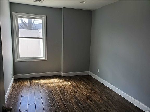 3rd image of 294 43rd St Floor 1