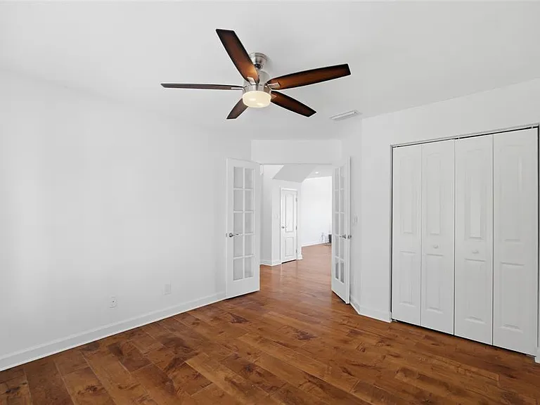 1070 Sanabel Ct NE — Photo 17