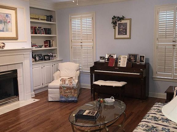 4th image of 6405 Waid Cir