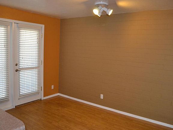 2nd image of 903 E Desert Ave #B