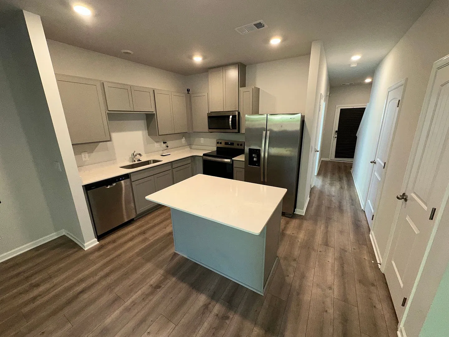 For Lease- Townhome Nestled On A Quiet Dead-End Road, Perfect For Those Seeking Privacy And Peace... — Photo 2
