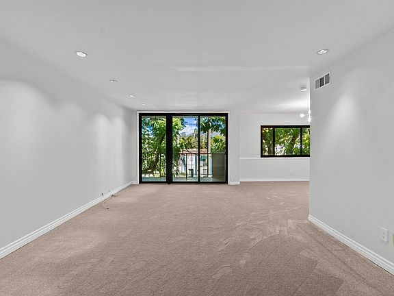 3rd image of 330 W California Blvd