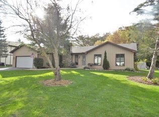 3901 Anne St, McHenry, IL 60050