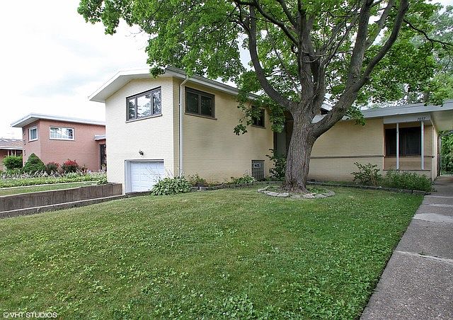 1st image of 7037 N Kenton Ave