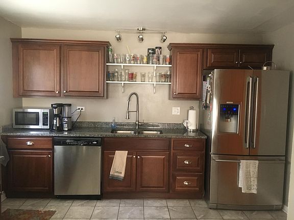 2nd image of 717 N La Grange Rd APT 2